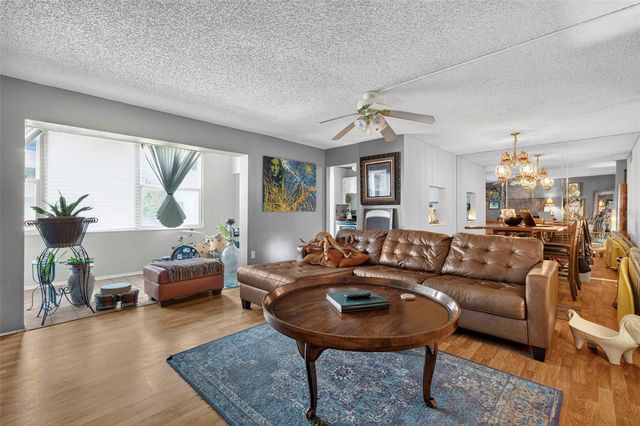 6960 20TH AVENUE N 105, St Petersburg, FL 33710