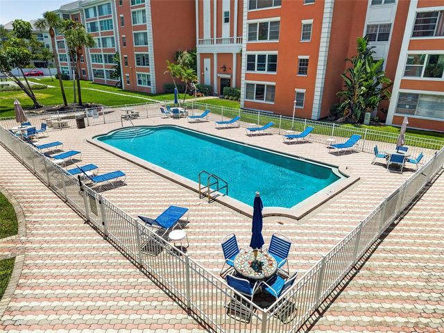 6960 20TH AVENUE N 105, St Petersburg, FL 33710