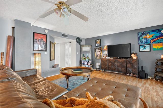 6960 20TH AVENUE N 105, St Petersburg, FL 33710