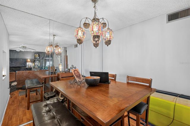 6960 20TH AVENUE N 105, St Petersburg, FL 33710