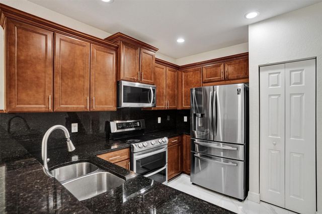 8768 NW 98th Avenue 8768, Doral, FL 33178