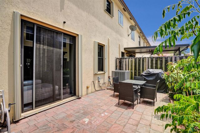 8768 NW 98th Avenue 8768, Doral, FL 33178