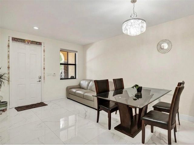 8768 NW 98th Avenue 8768, Doral, FL 33178