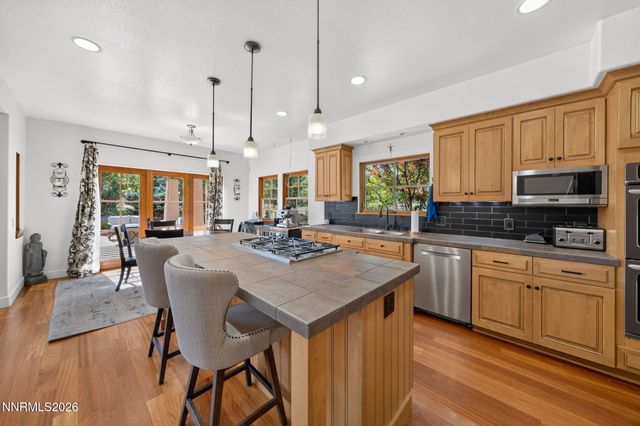 225 S Earlham Court, Reno, NV 89511