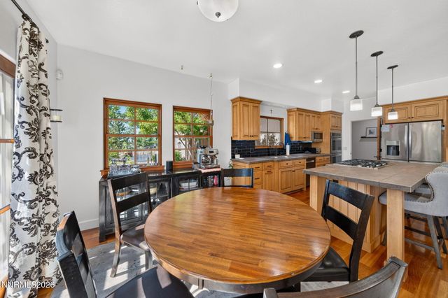 225 S Earlham Court, Reno, NV 89511