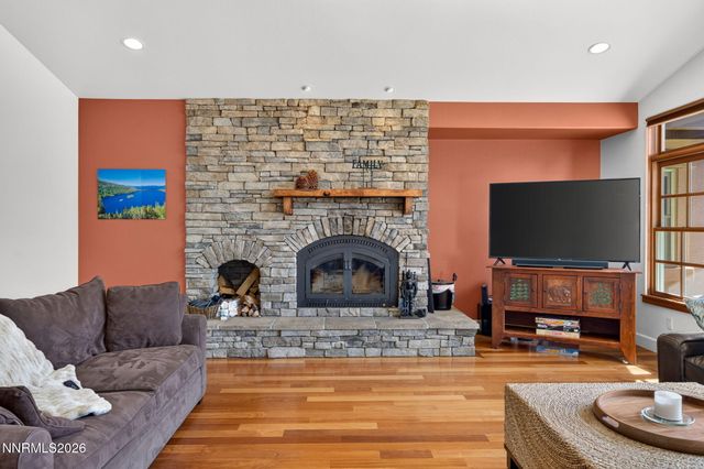 225 S Earlham Court, Reno, NV 89511