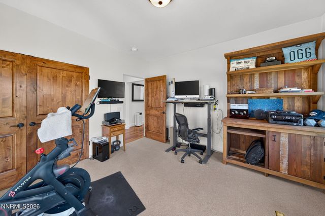 225 S Earlham Court, Reno, NV 89511