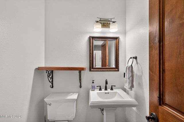 225 S Earlham Court, Reno, NV 89511
