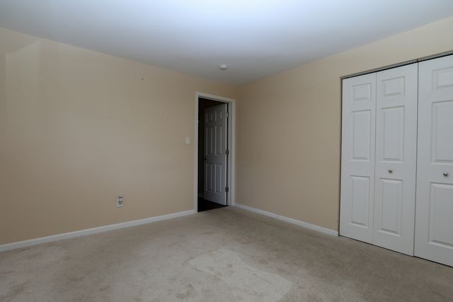273 Berkshire Drive, Crystal Lake, IL 60014