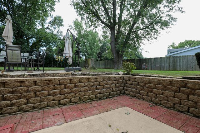 273 Berkshire Drive, Crystal Lake, IL 60014