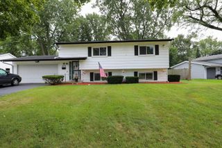 273 Berkshire Drive, Crystal Lake, IL 60014