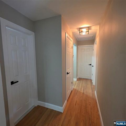 482 Tulane Court, Paramus, NJ 07652