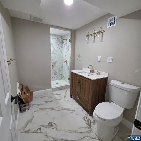 482 Tulane Court, Paramus, NJ 07652