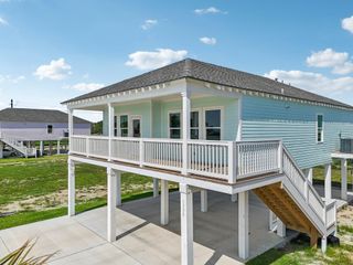 1326 Sapphire Palms Court, San Leon, TX 77539