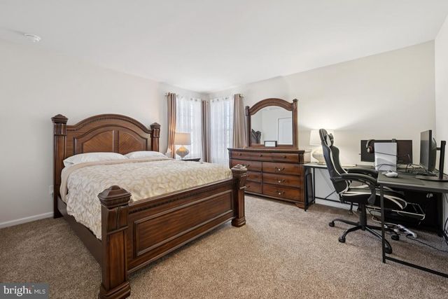 30 CHAMPLAIN ST, Sicklerville, NJ 08081