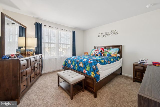 30 CHAMPLAIN ST, Sicklerville, NJ 08081