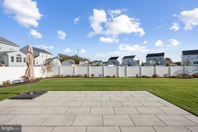 30 CHAMPLAIN ST, Sicklerville, NJ 08081