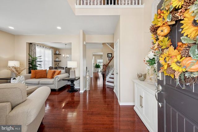 30 CHAMPLAIN ST, Sicklerville, NJ 08081