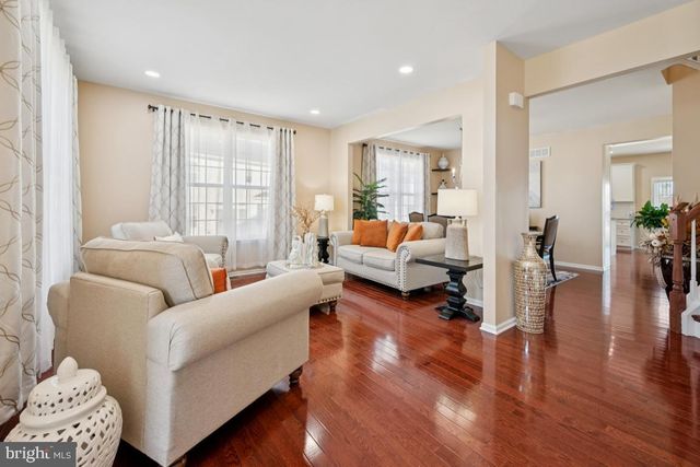 30 CHAMPLAIN ST, Sicklerville, NJ 08081