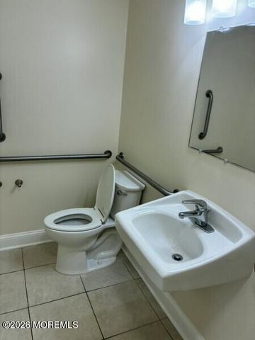 715 Union Avenue 10, Brielle, NJ 08730