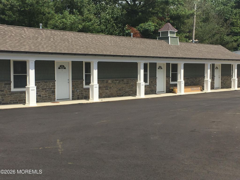 715 Union Avenue 10, Brielle, NJ 08730