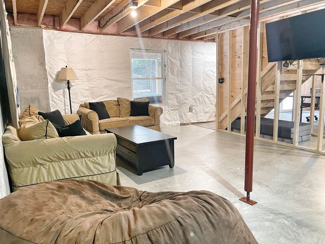 59 Hardy Road, Wilmington, NY 12997