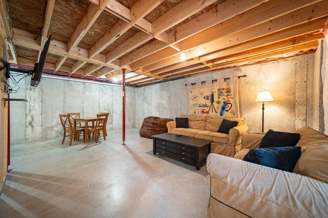 59 Hardy Road, Wilmington, NY 12997