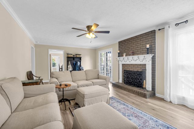 124 Jefferson Dr, Hendersonville, TN 37075