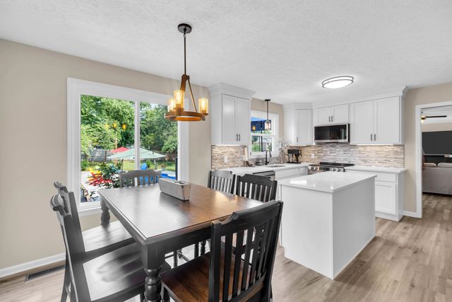 124 Jefferson Dr, Hendersonville, TN 37075