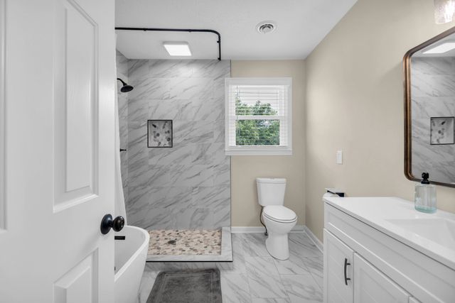 124 Jefferson Dr, Hendersonville, TN 37075