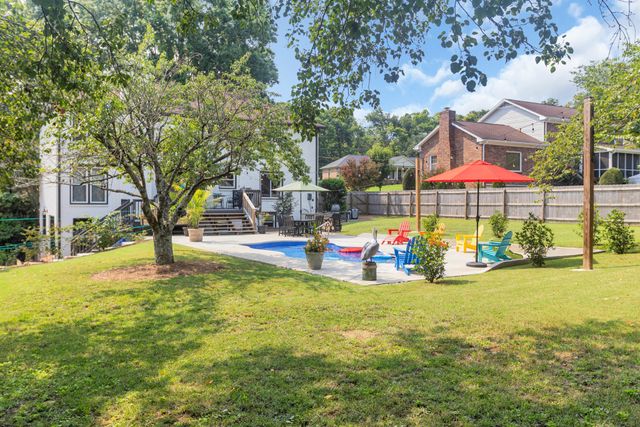 124 Jefferson Dr, Hendersonville, TN 37075