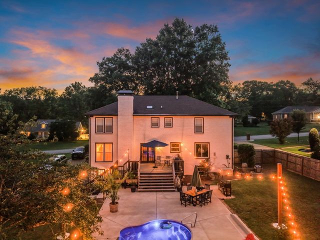 124 Jefferson Dr, Hendersonville, TN 37075