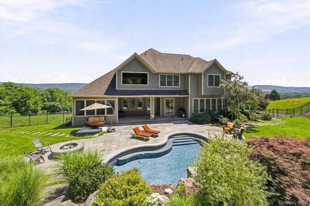 11 Manno Farm Road, Warwick, NY 10990