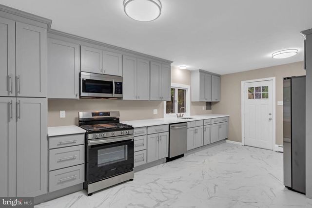 102 SUNSET ST, Browns Mills, NJ 08015