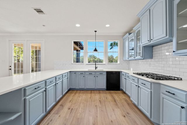 113 Clear Water, Boerne, TX 78006
