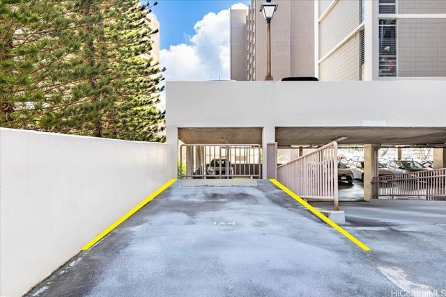 1226 Alexander Street 505, Honolulu, HI 96826