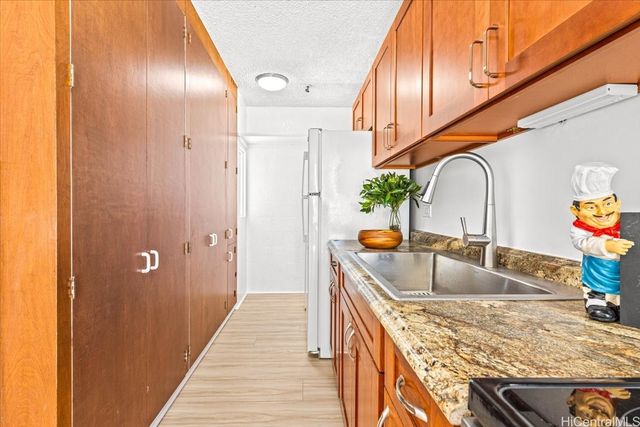1226 Alexander Street 505, Honolulu, HI 96826