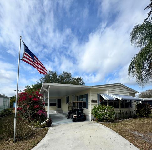 6 Grande Camino Court, Fort Pierce, FL 34951