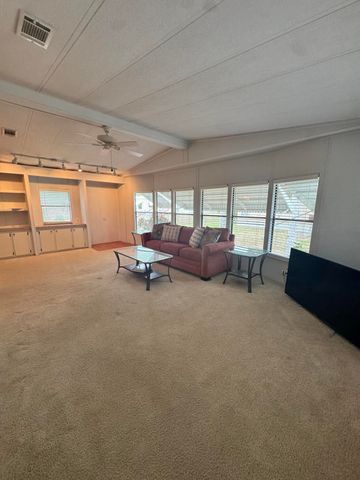 6 Grande Camino Court, Fort Pierce, FL 34951