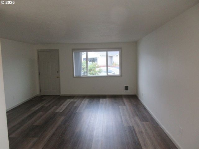 4541 CHIPPEWA Ct, Salem, OR 97317