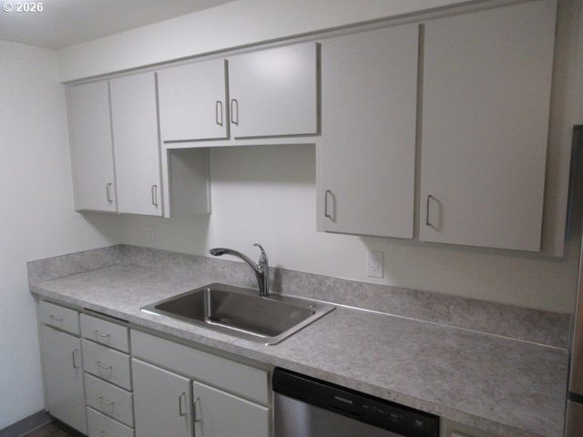 4541 CHIPPEWA Ct, Salem, OR 97317