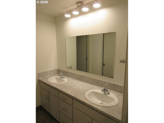 4541 CHIPPEWA Ct, Salem, OR 97317