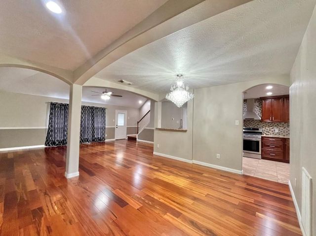 8227 Prairie Wind Lane Lane, Houston, TX 77040