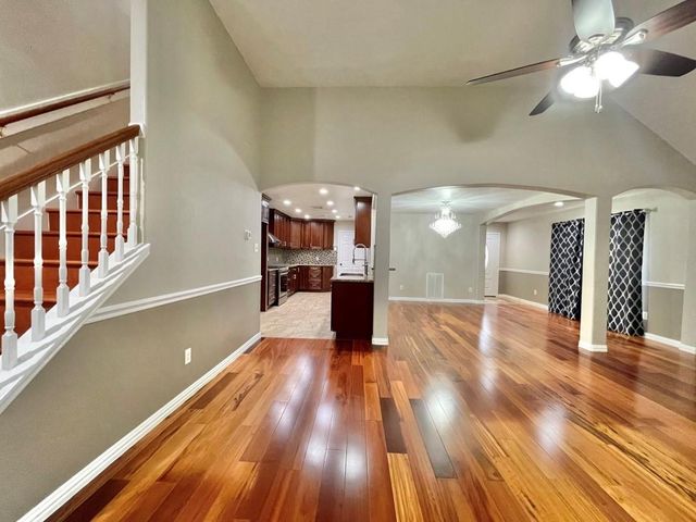 8227 Prairie Wind Lane Lane, Houston, TX 77040