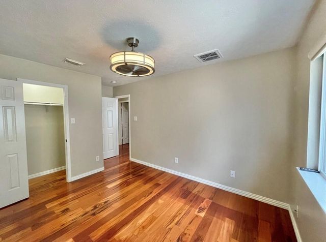 8227 Prairie Wind Lane Lane, Houston, TX 77040