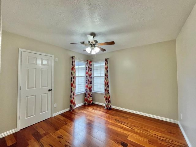 8227 Prairie Wind Lane Lane, Houston, TX 77040