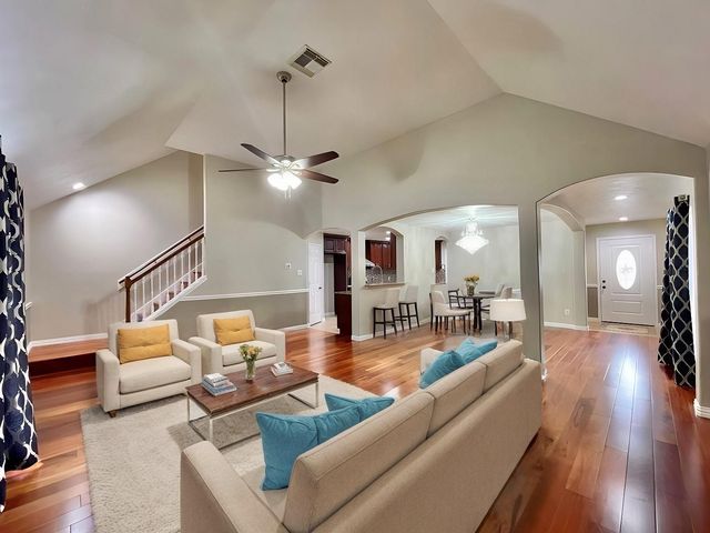 8227 Prairie Wind Lane Lane, Houston, TX 77040