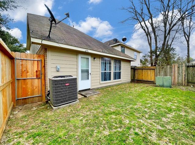 8227 Prairie Wind Lane Lane, Houston, TX 77040