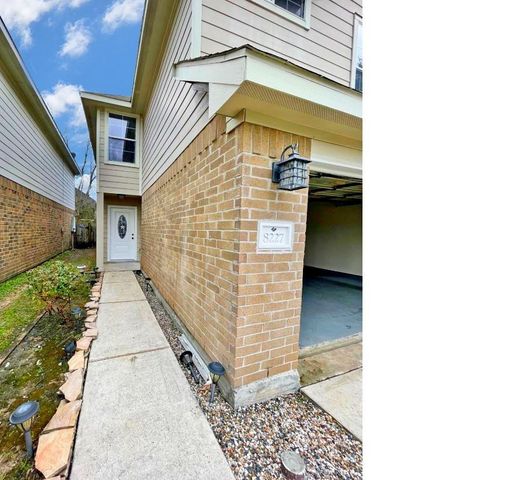 8227 Prairie Wind Lane Lane, Houston, TX 77040
