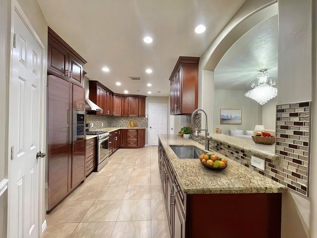 8227 Prairie Wind Lane Lane, Houston, TX 77040